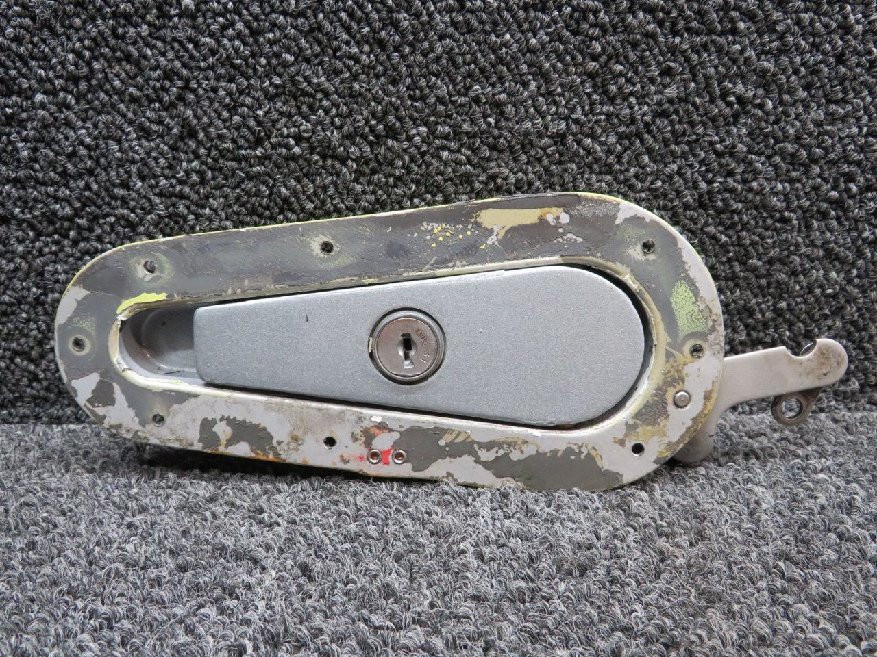 20122-9 Bell 206B Aft Cabin Door Handle Assembly LH 20122-9 Bell 206B Aft Cabin Door Handle Assembly LH