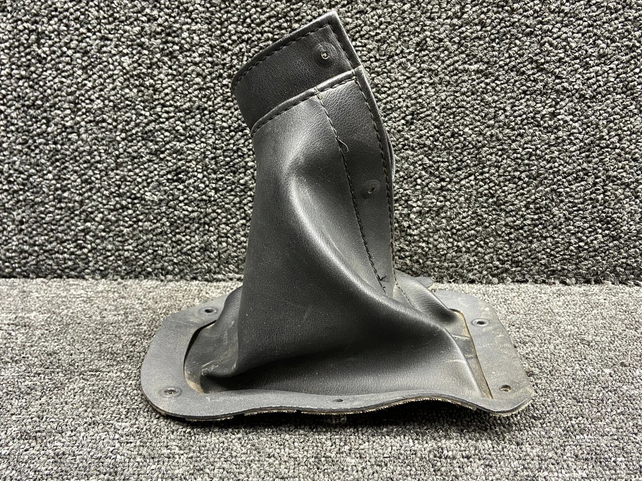 206-001-361-039 Bell 206B Control Yoke Boot LH 206-001-361-039 Bell 206B Control Yoke Boot LH