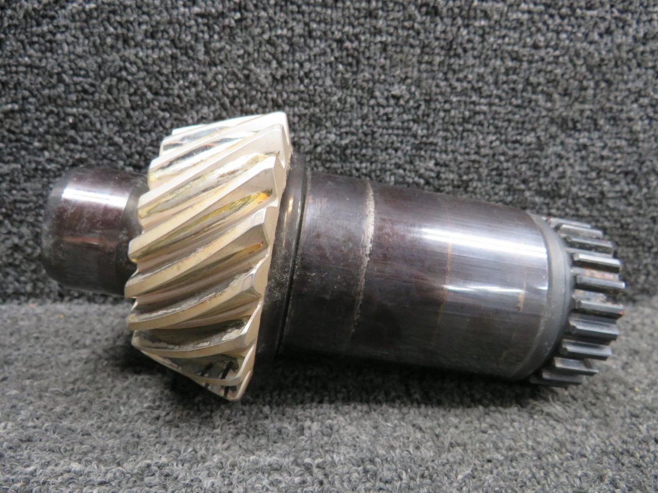 206-040-020-105 Bell 206 Gear with Red Condemned Tag (Core) 206-040-020-105 Bell 206 Gear with Red Condemned Tag (Core)