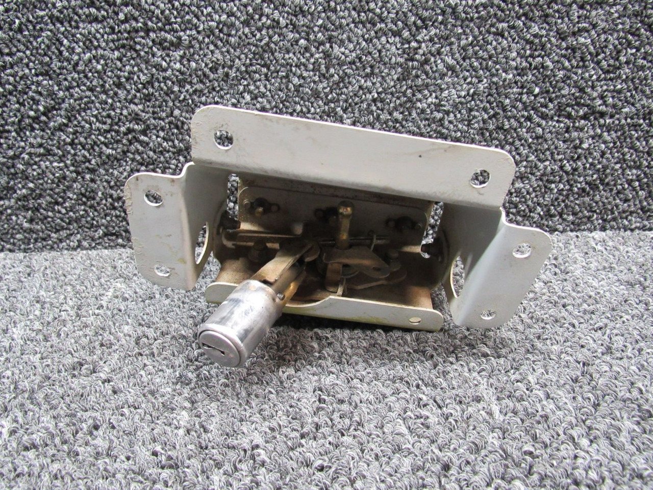 350A21-1215-00 / 350A21-1305-20 Eurocopter AS350B3 Lock and Fairing LH 350A21-1215-00 / 350A21-1305-20 Eurocopter AS350B3 Lock and Fairing LH