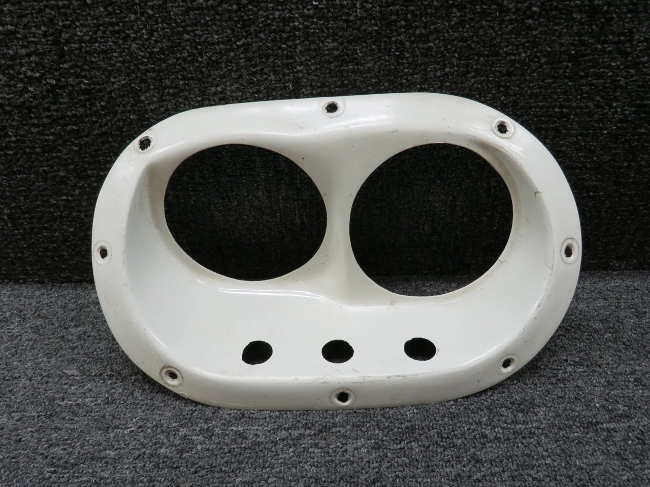 A526-1 Robinson R-22 Dual Landing Light Retainer (Worn Mount Holes) (White) A526-1 Robinson R-22 Dual Landing Light Retainer (Worn Mount Holes) (White)