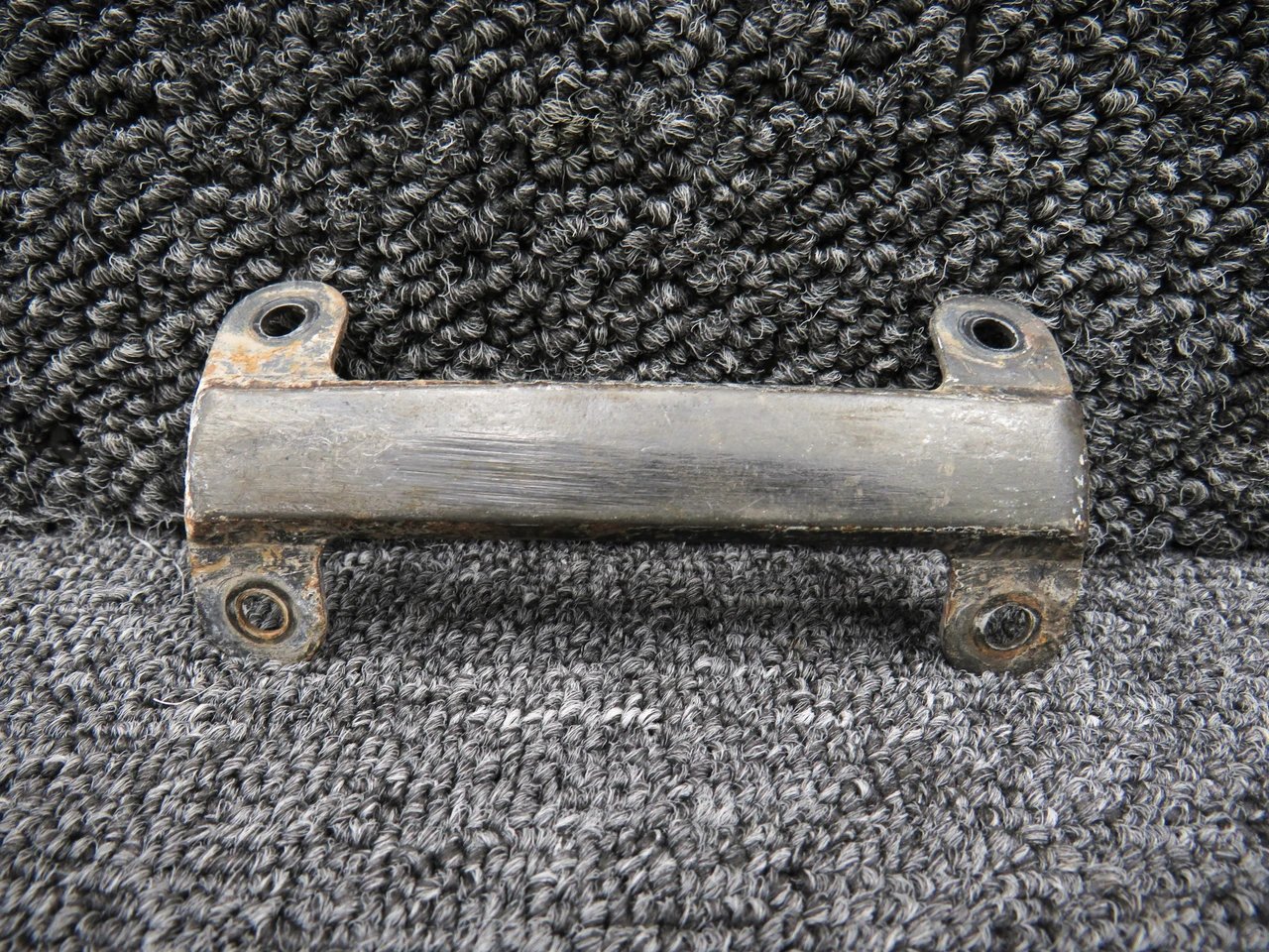 A667-8 Robinson R44 Landing Gear Shoe (Curved) A667-8 Robinson R44 Landing Gear Shoe (Curved)