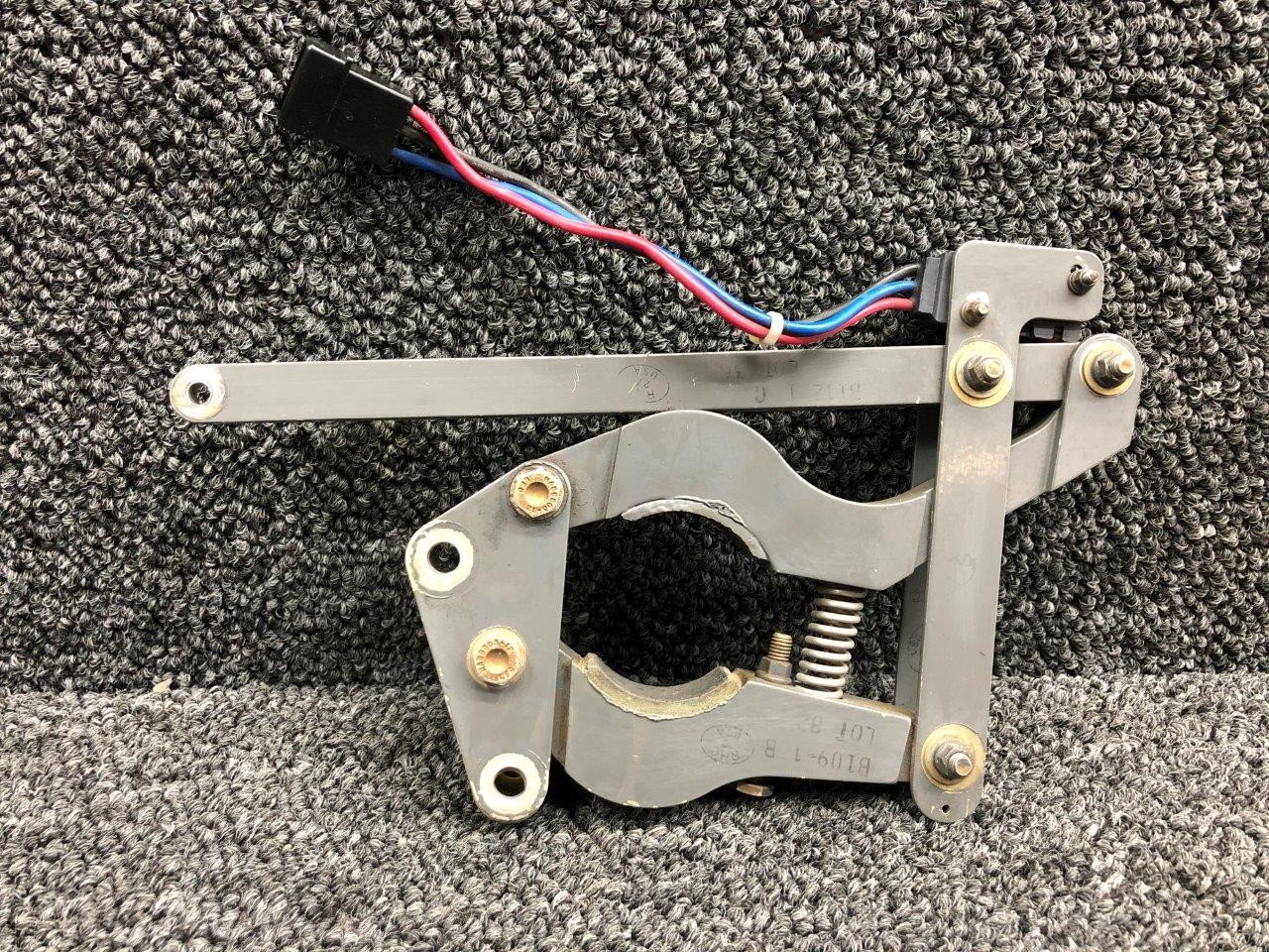 B033-5, B110-1 Robinson R22 Main Rotor Brake Assembly w Arms, Lever and Switch B033-5, B110-1 Robinson R22 Main Rotor Brake Assembly w Arms, Lever and Switch