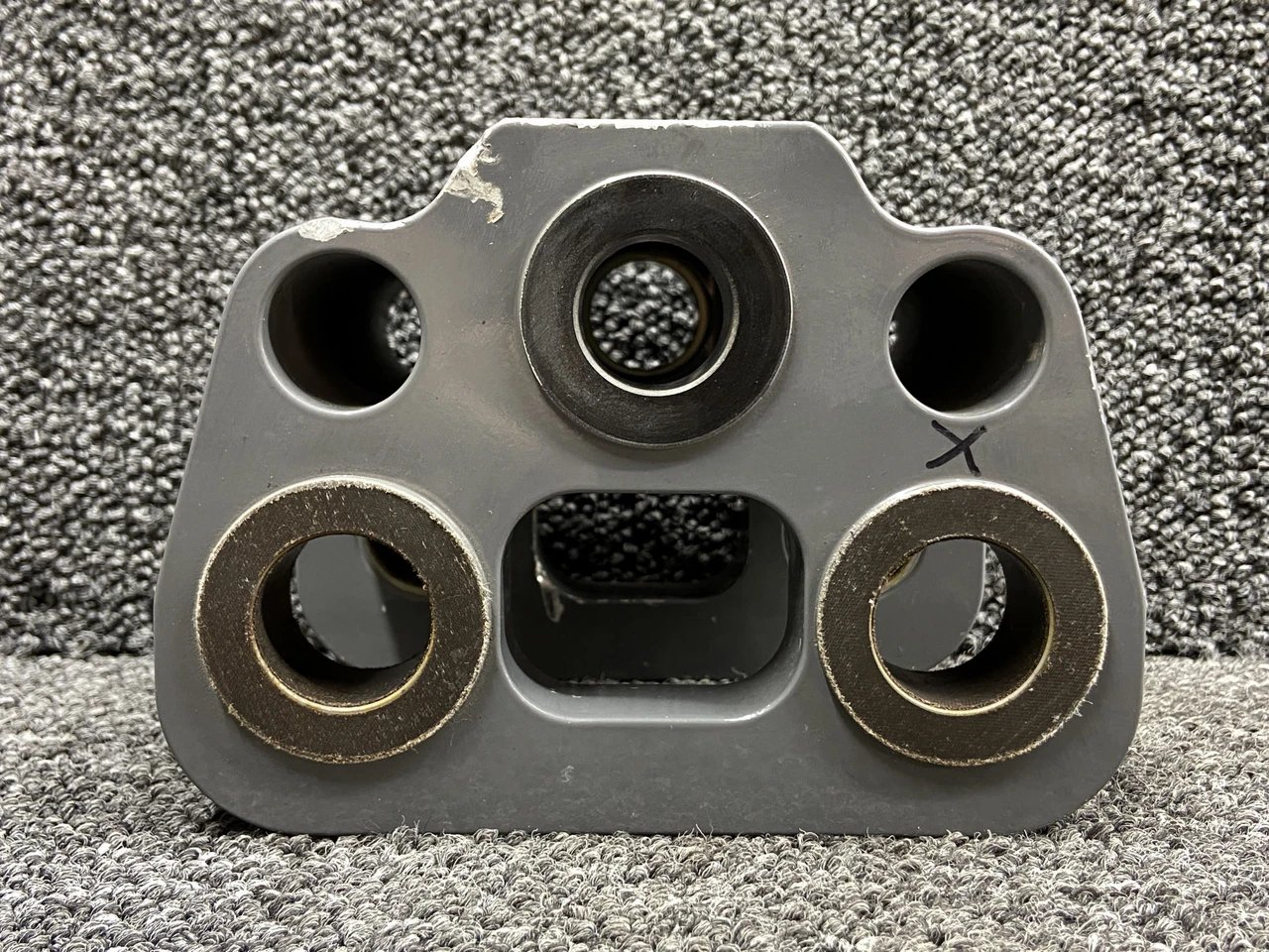 B370-1 Robinson R22 Main Rotor Hub (Damaged, Core, Time Remaining: 3372.83) B370-1 Robinson R22 Main Rotor Hub (Damaged, Core, Time Remaining: 3372.83)