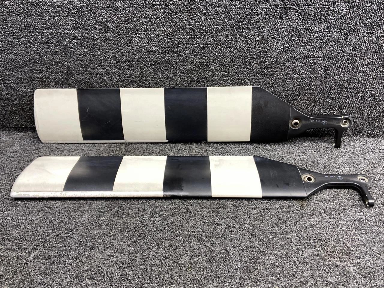 C029-3 Robinson R44II Tail Rotor Blade Assembly Set C029-3 Robinson R44II Tail Rotor Blade Assembly Set