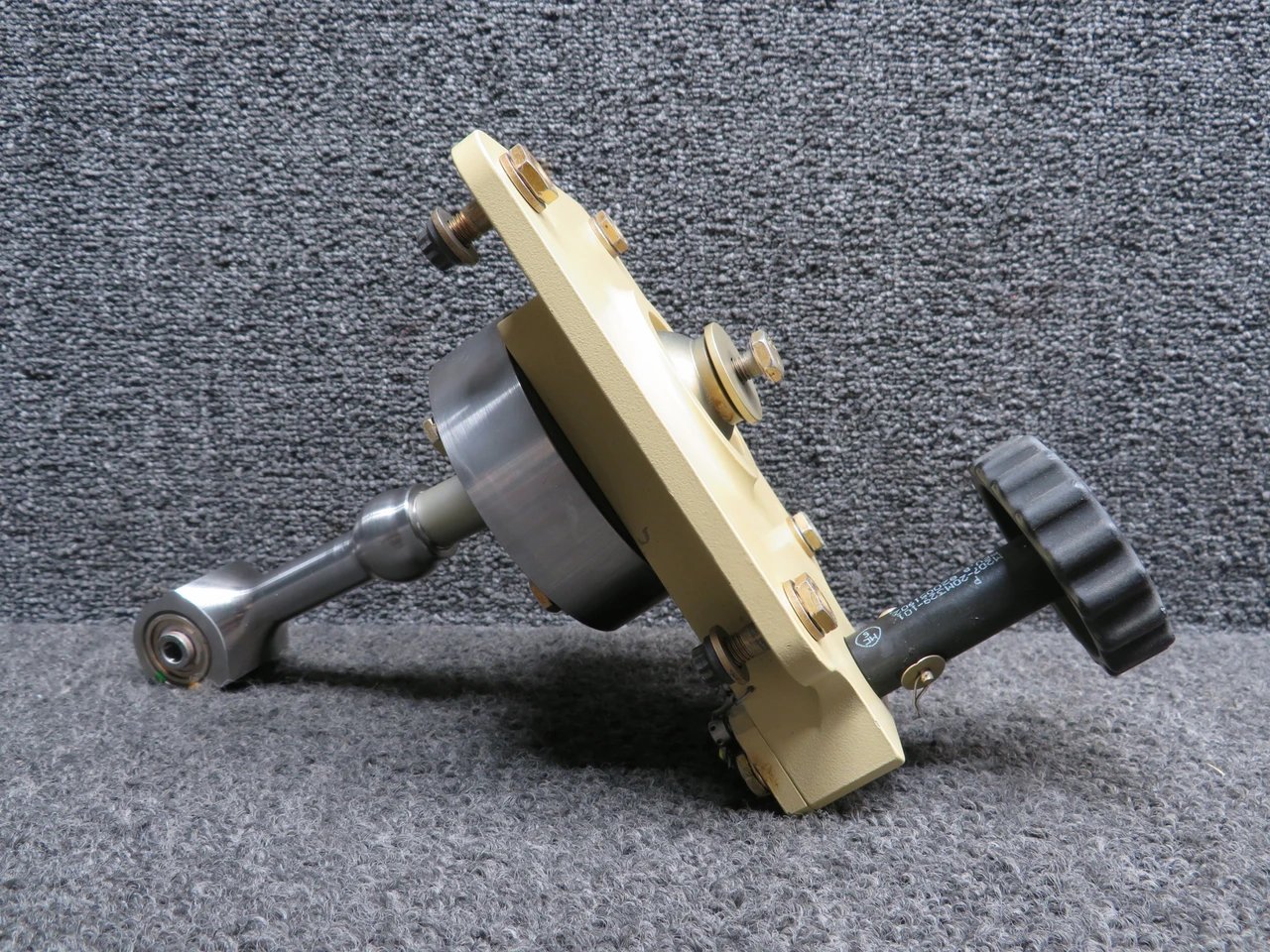 M207-20M203-045 Bell 505 Pilot Cyclic Base Fitting Assembly with Hand Wheel M207-20M203-045 Bell 505 Pilot Cyclic Base Fitting Assembly with Hand Wheel