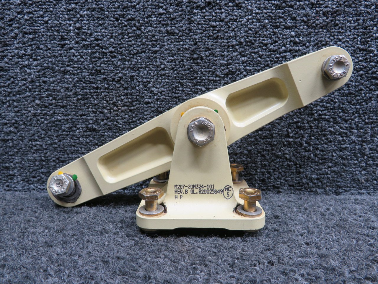 M207-20M324-041 Bell 505 Collective Reversing Bellcrank Support w Bellcrank M207-20M324-041 Bell 505 Collective Reversing Bellcrank Support w Bellcrank